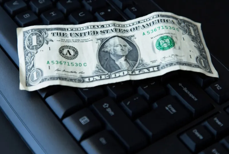 El peso mexicano continúa por debajo de los 19 pesos / FREEPIK