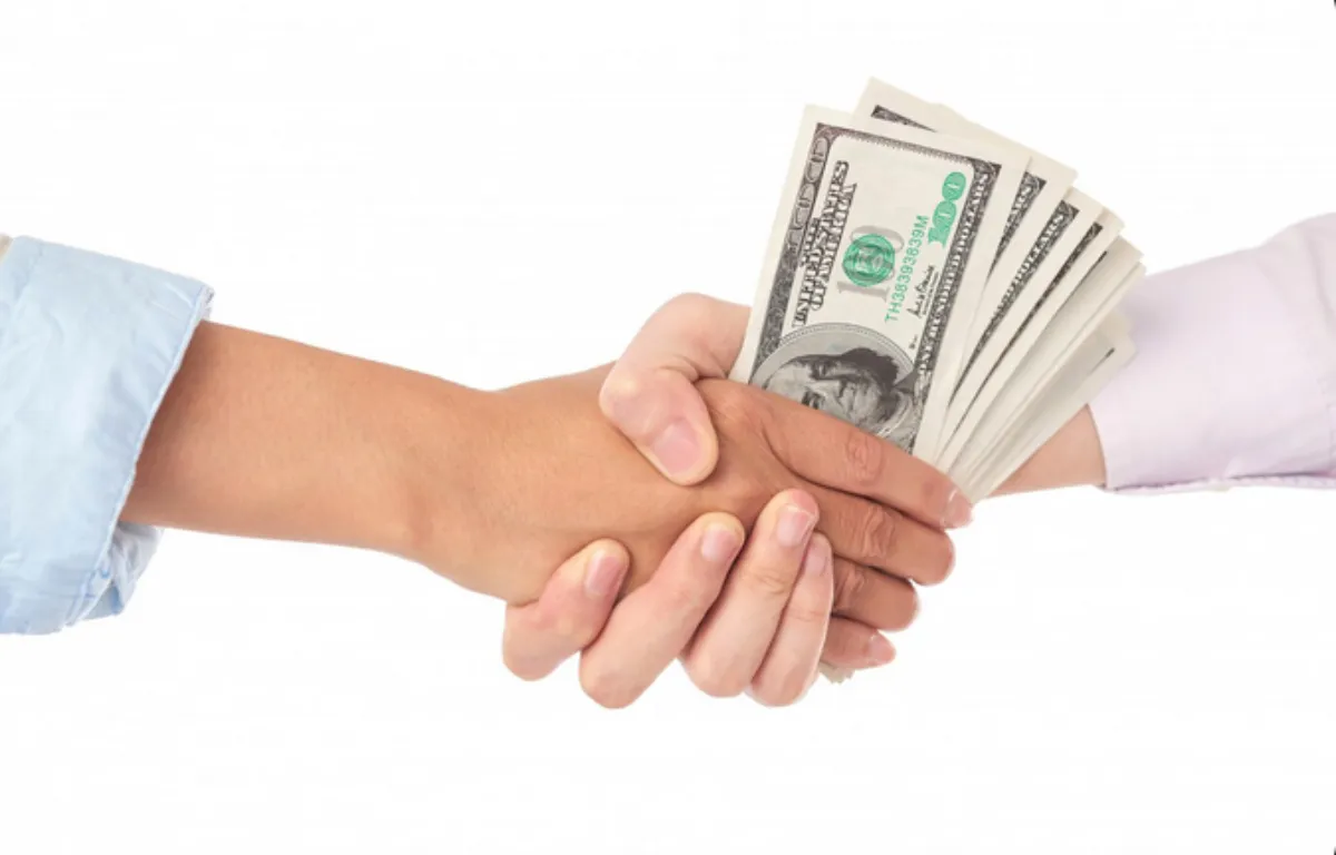 El peso se mantiene estable ya que no hay grandes cambios en el mercado bursatil / FREEPIK