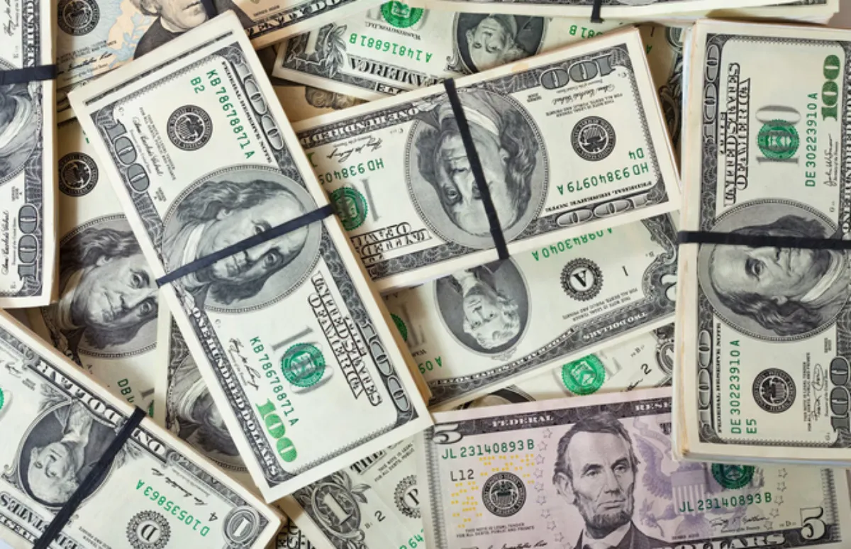 El peso se mantiene estable ya que no hay grandes cambios en el mercado bursatil / FREEPIK