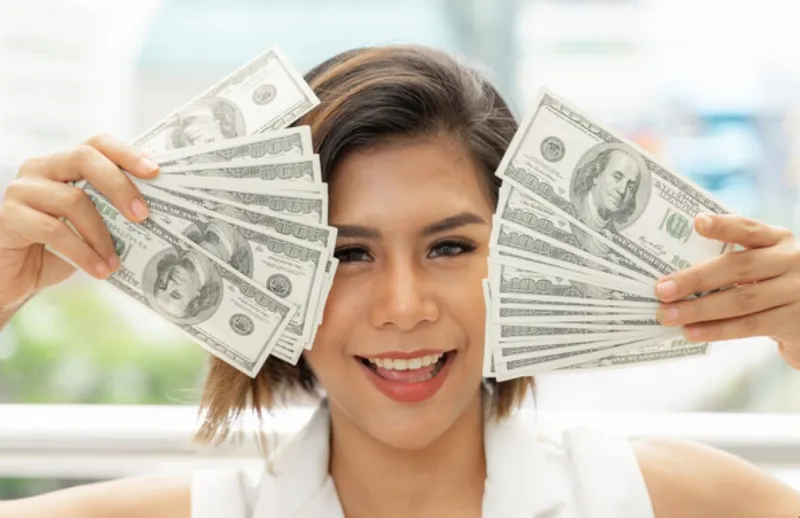 El peso se mantiene estable ya que no hay grandes cambios en el mercado bursatil / FREEPIK