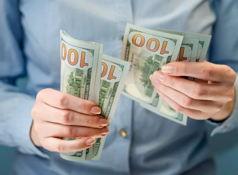 El peso se mantiene estable ya que no hay grandes cambios en el mercado bursatil / FREEPIK