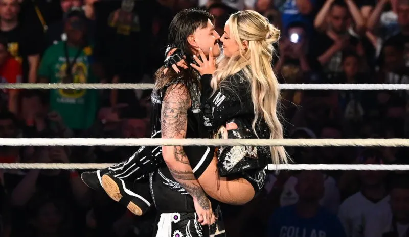 Dominik Mysterio y Liv Morgan