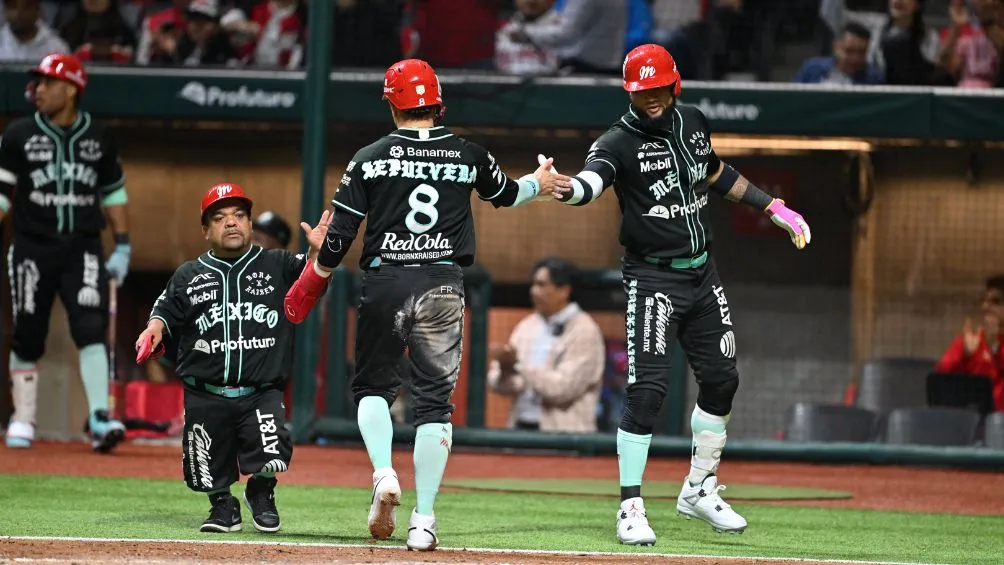 Imágenes del Diablos vs Olmecas | @DiablosRojosMX