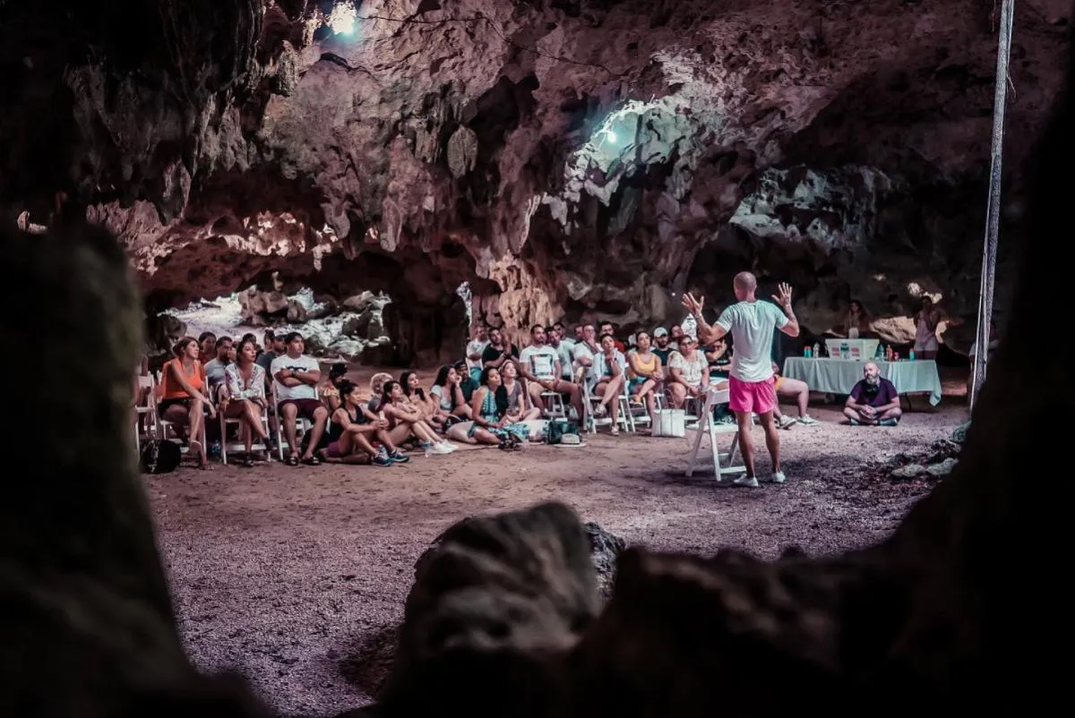 Diego Dreyfus busca construir cabañas en una zona ecológica muy sensible / FB: @HuracanDreyfus