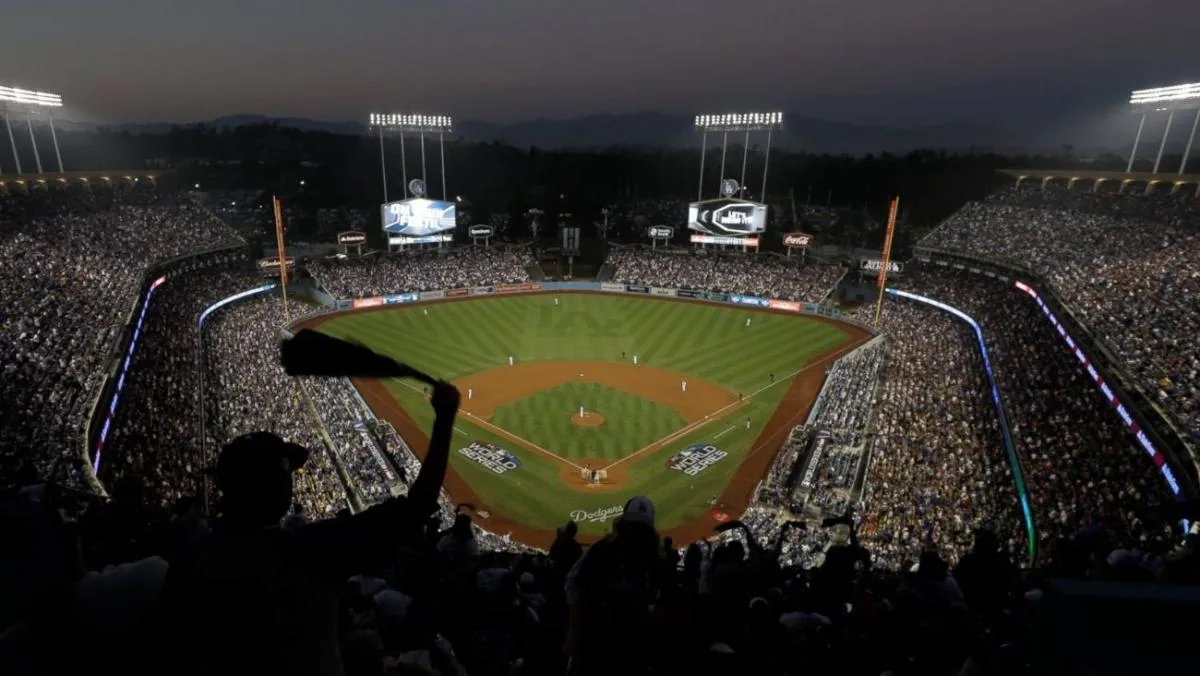 Checo lanzará la primera bola en el Dodger Stadium | AP