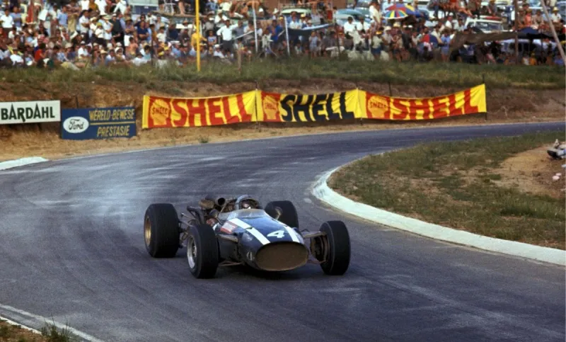 La historia del automovilismo mexicano comenzó en los años 60's