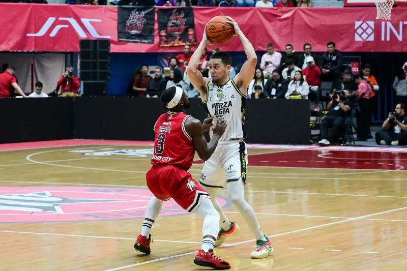 Diablos perdieron el primero ante Fuerza Regia | IMAGO7