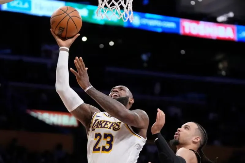 LeBron James podría anunciar su retiro | AP