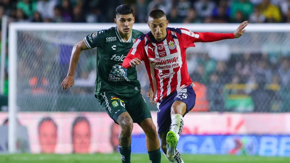 Alvarado en el duelo ante León | MEXSPORT