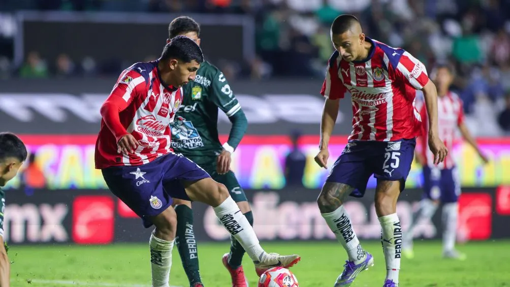 Roberto Alvarado quiere cambiar su playera con Messi | MEXSPORT