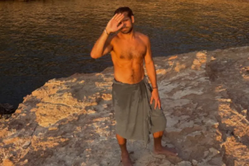 La modelo e influencer australiana confirmó su nueva relación | @sarahkohan