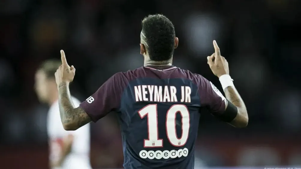 Neymar es el segundo fichaje más caro | AP