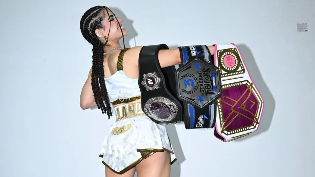 Alana Flores | @alanafloresf