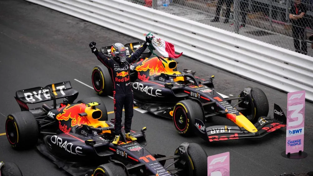 Checo celebra en Mónaco | AP