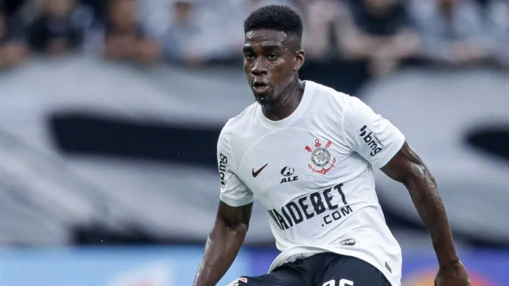 Torres con el Corinthians ! AP