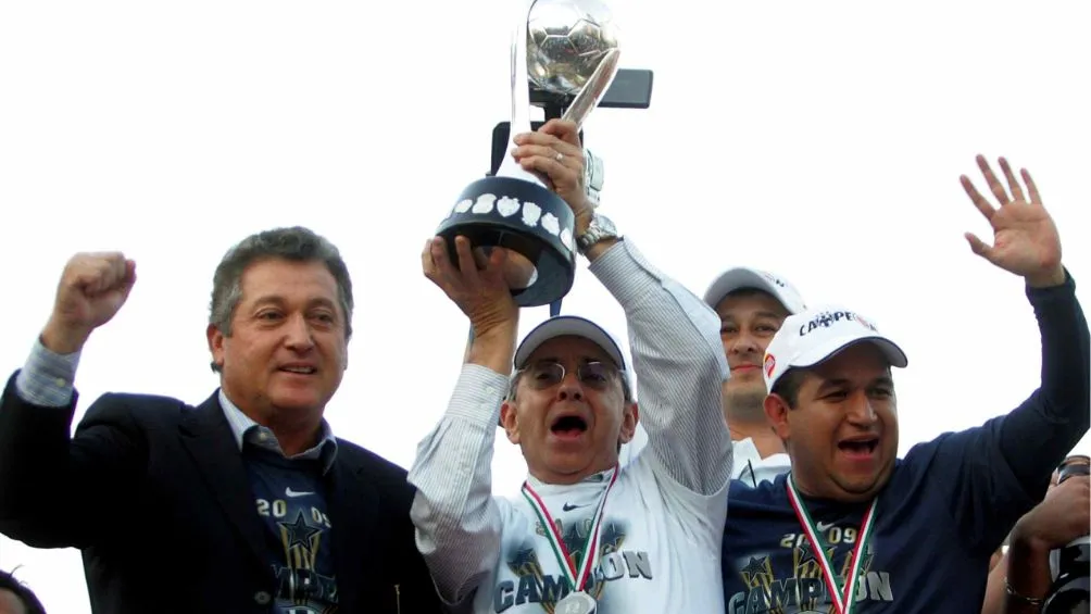 Vucetich celebrando un título con Rayados | MEXSPORT