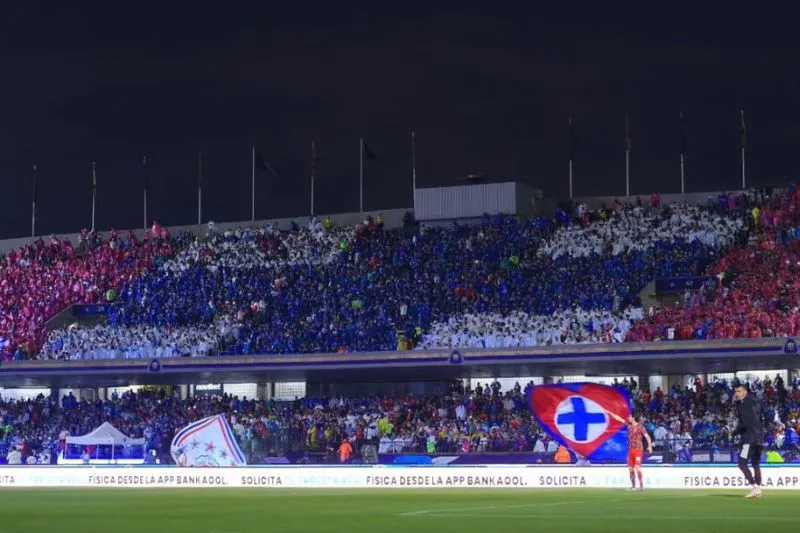 Carlos Hermosillo se burló de los Pumas y de su afición | MEXSPORT