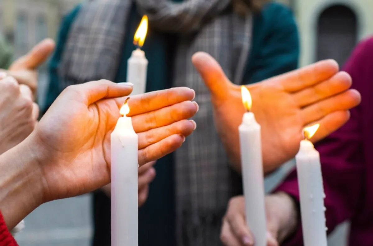 Prender una vela podría disolver tus bloqueos emocionales / FREEPIK