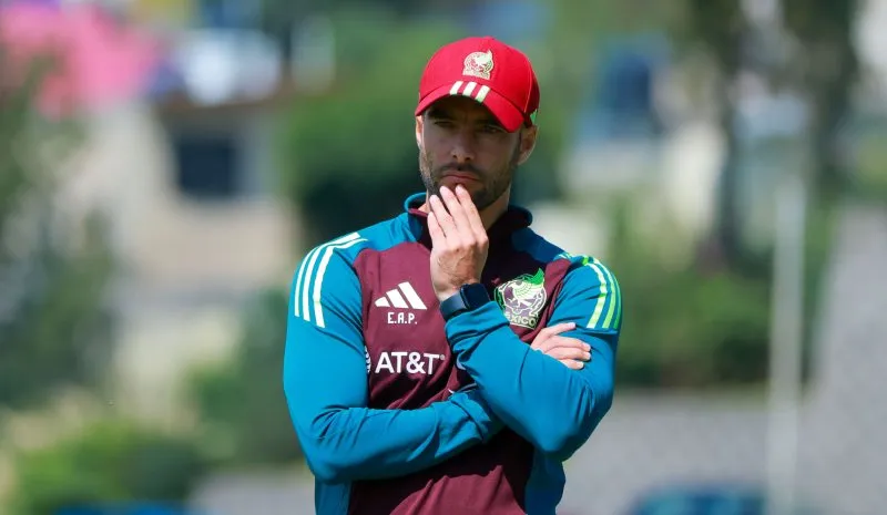 Eduardo Arce en entrenamiento