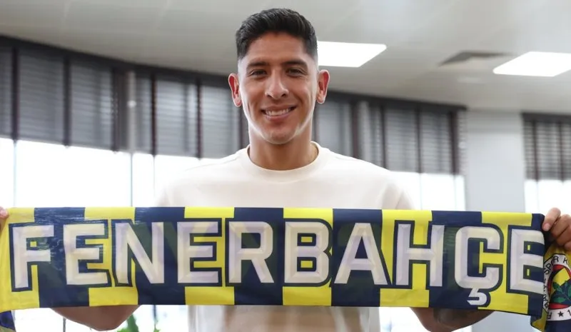 Álvarez con el equipo turco