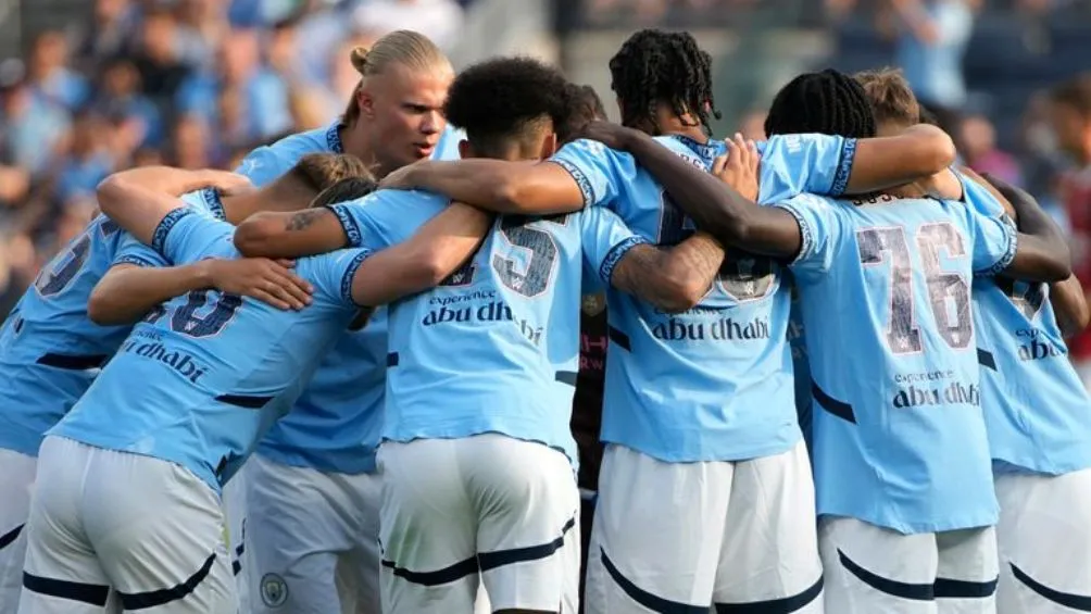 El Manchester City previo a un juego | AP