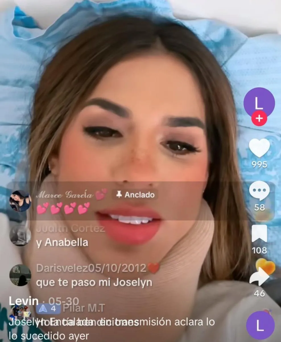 Por fortuna, la conductora se encuentra a salvo y solo con un collarín / Redes Sociales