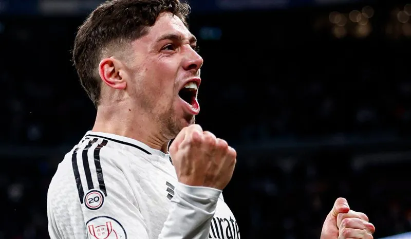 Valverde festeja gol