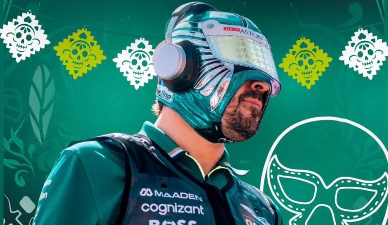 Alonso con máscara de RÉCORD