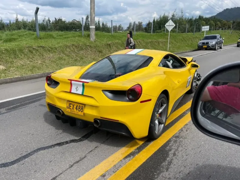 Un empresario colombiano iba al volante al momento del impacto / Redes Sociales