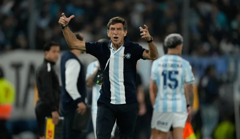 Gustavo Costas lamenta derrota