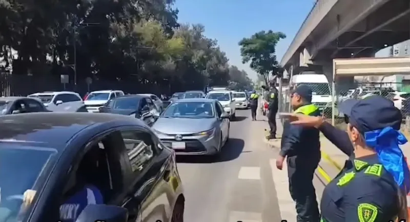 Toma tus precauciones a la llegada y salida del Autódromo / FB: @PoliciaCDMX