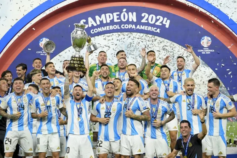 La Finalissima se jugará en Qatar en 2026 | AP