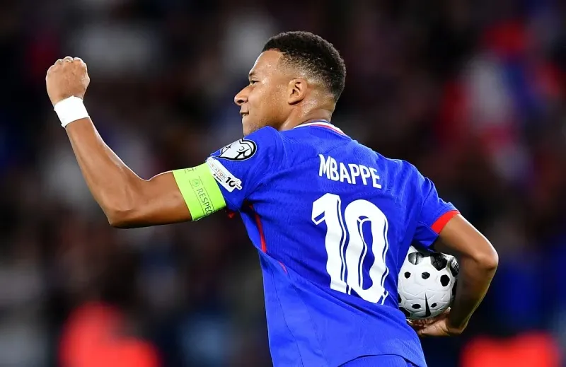 Kylian Mbappé en festejo de gol