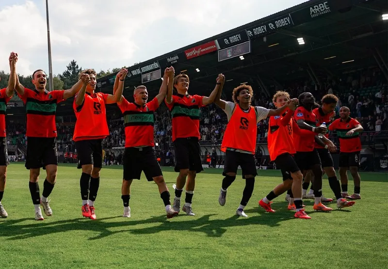 NEC se impuso en casa contra AZ