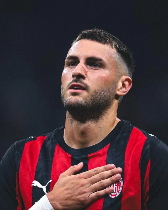 Santiago Giménez | @SerieA