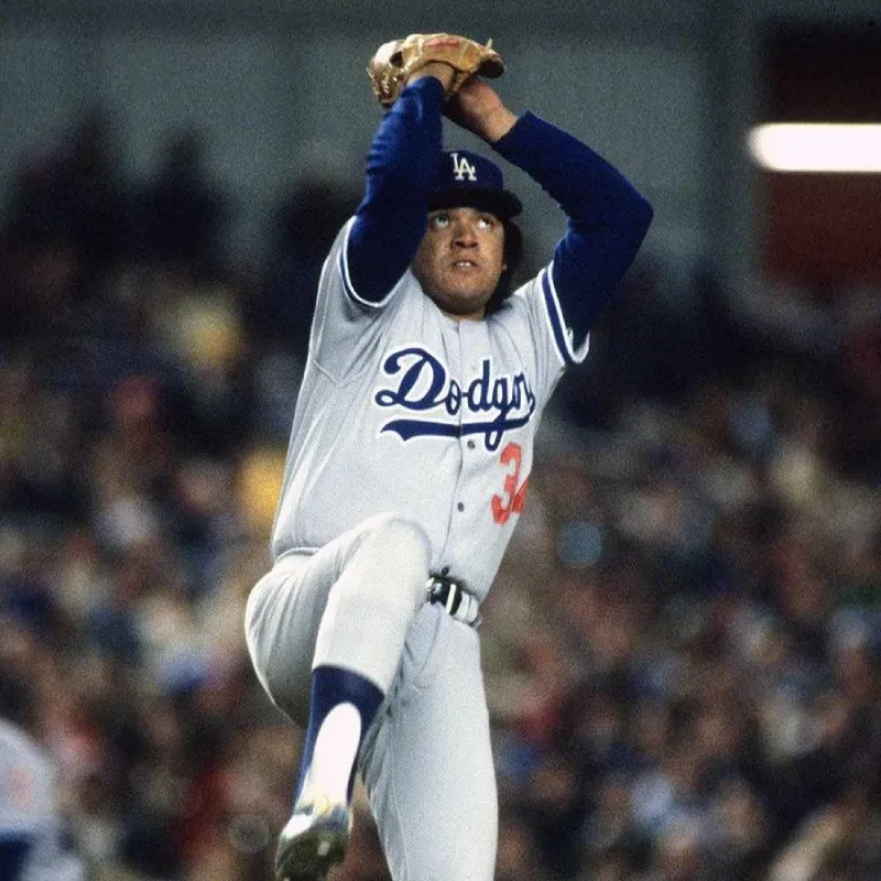 Con la mirada al cielo, siempre | @LILFBaseball