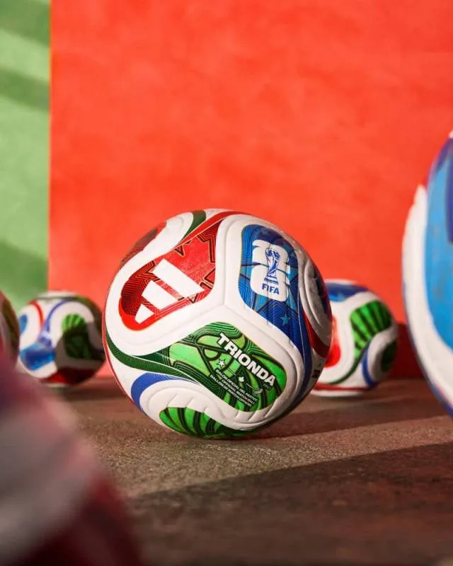 Se destaca por los colores