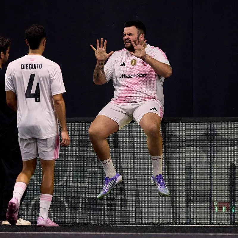 Guanyar | @PorcinosFC