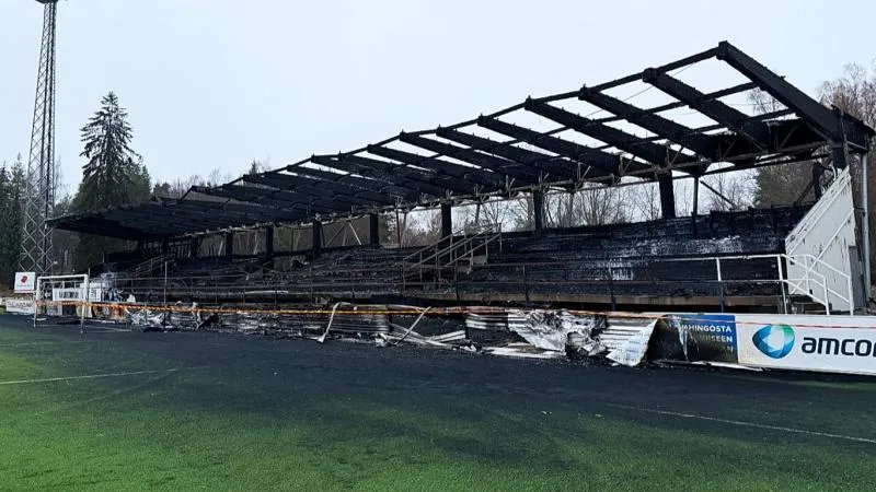 El estadio fue incendiado