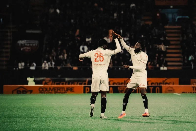 Jugadores de Niza durante un partido en casa