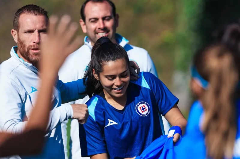 Mía León fue el primer refuerzo extranjero de la Máquina