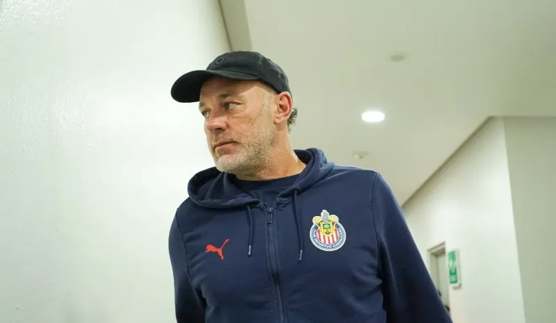 Gabriel Milito con Chivas