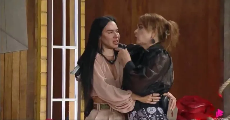 Gaby le pidió a Tàmires Assis que se defendiera de los demás/X