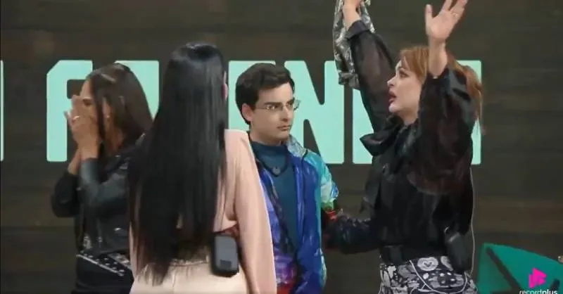 Finalmente Gaby Spanic decidió renunciar al programa/X