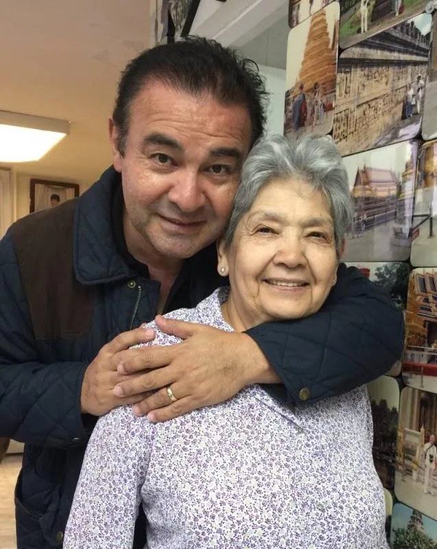 El actor Mario Castañeda anunció la muerte de su madre/X