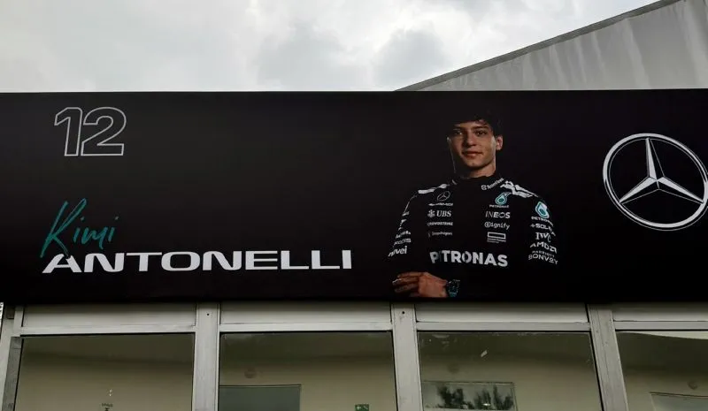 Suite de Kimi Antonelli en el AHR