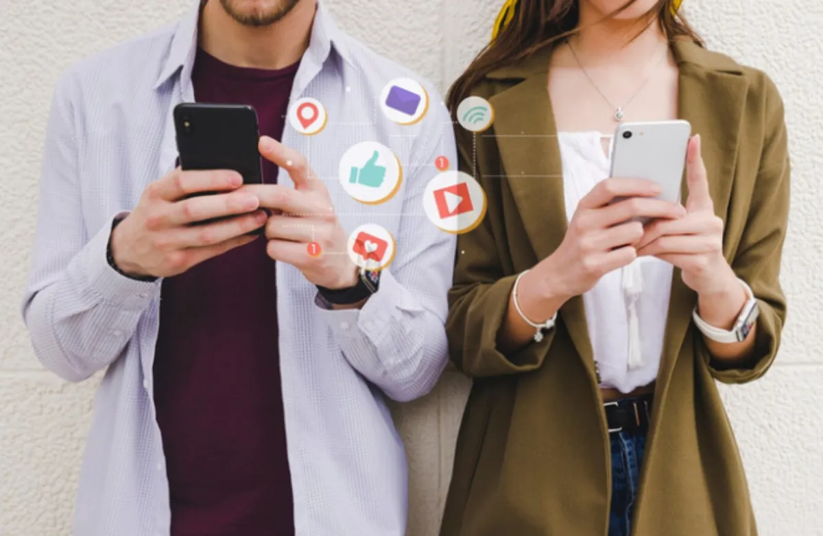 Los usuarios de las redes buscan saber quiénes los visitan / FREEPIK