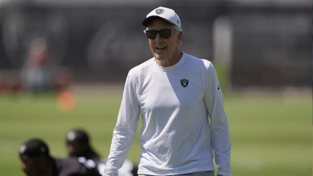 Pete Carroll como entrenador de los Raiders | AP