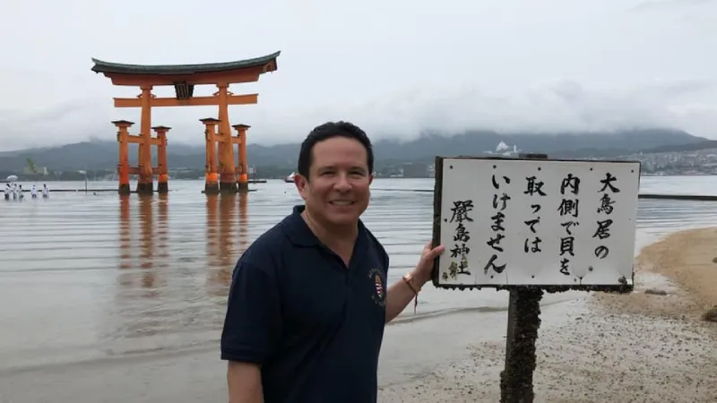 Gustavo Adolfo Infante parece que ya se amparó ante el caso / FB: @gustavo.a.infante.3