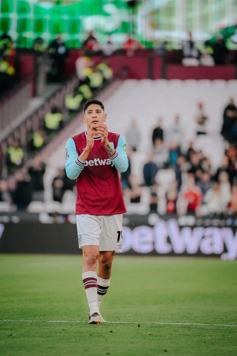 Edson Álvarez no seguirá en los Hammers